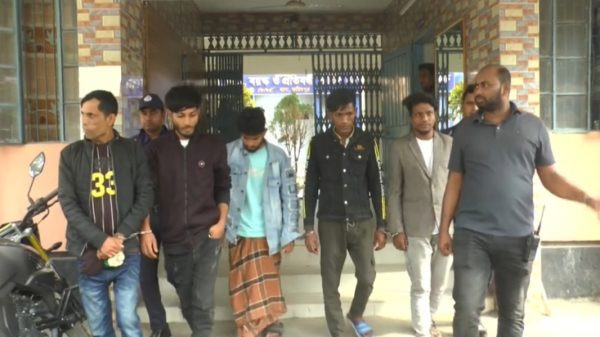 ফরিদপুরে ২টি মোটরসাইকেলসহ চোর চক্রের ৭ সদস্য গ্রেফতার